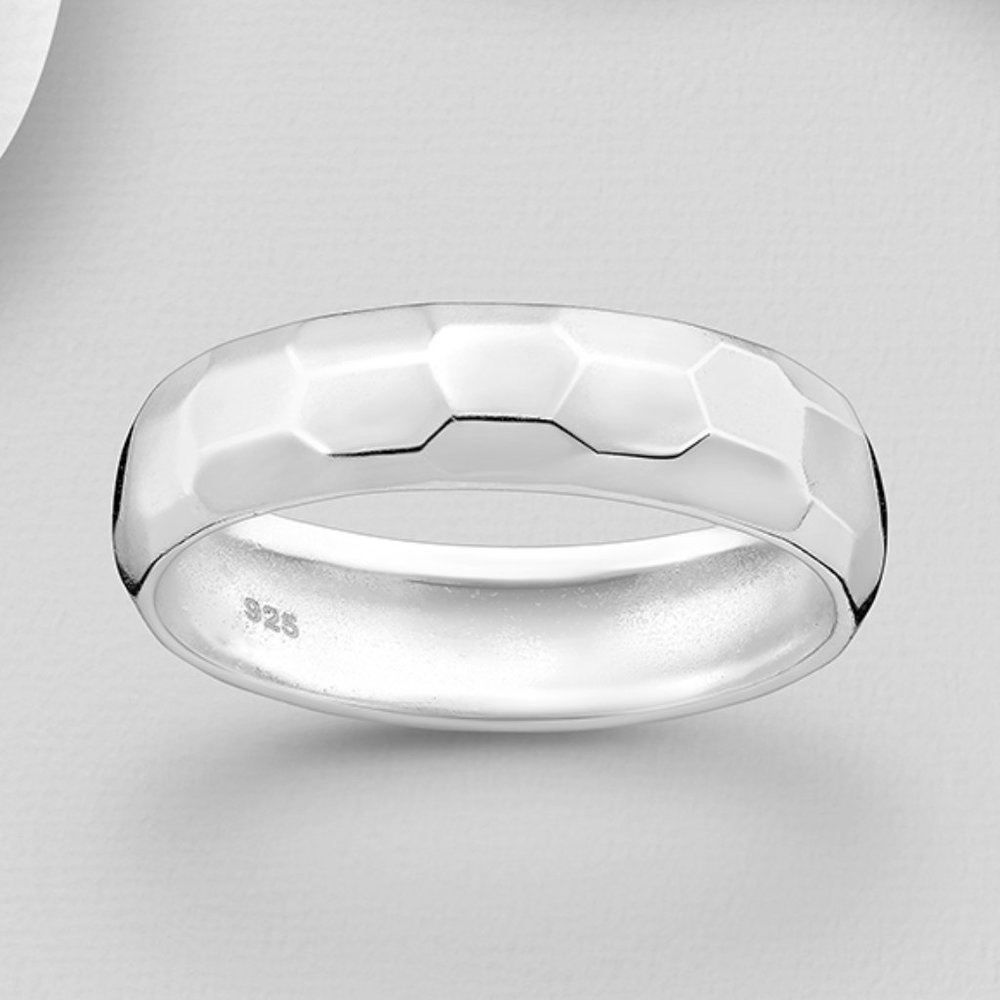 Gorgeous 925 Sterling Silver Hammered Band Wedding Ring for Him Size 8